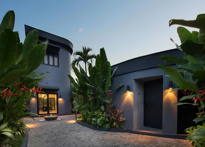 Lodge: Je Ne Sais Quoi Seminyak