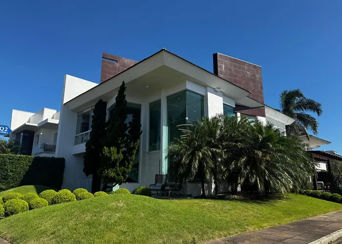 Casa Luxuosa no Condomínio Condado de Capão
