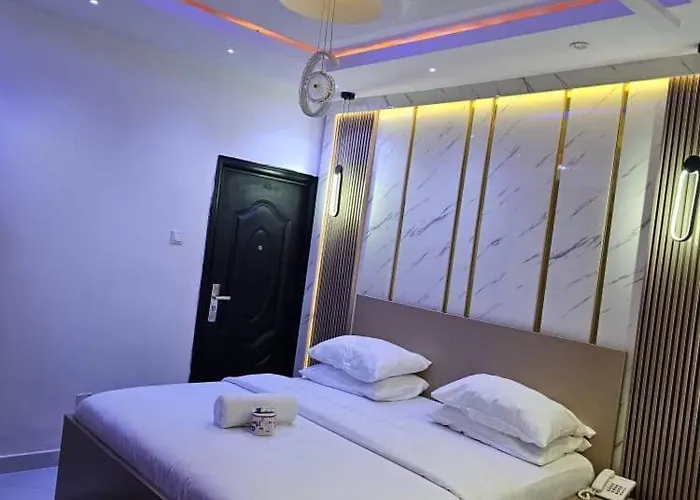 Vhs Vinchee Suites