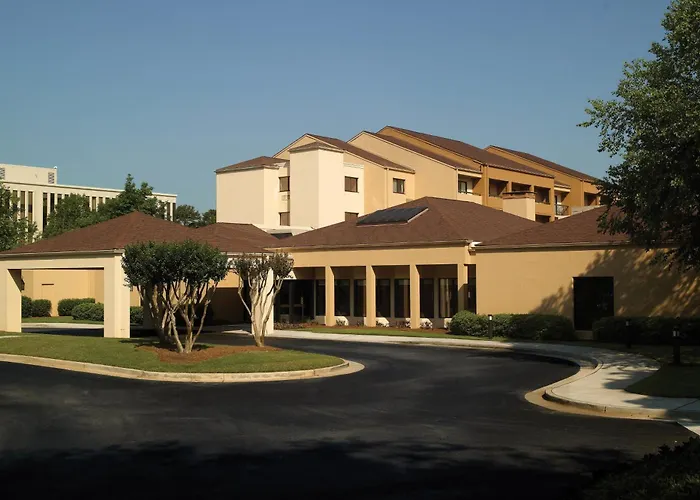 Courtyard By Marriott Atlanta Executive Park/Emory