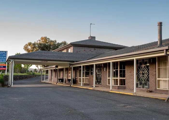 Luxury hotel only: Tumut Valley Motel Pet Friendly
