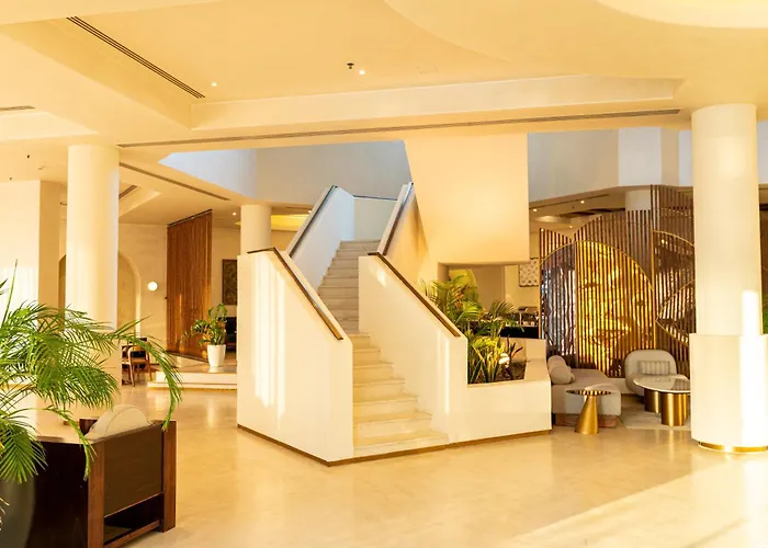 Hotel: Majestic Cove Hotel - Formerly Le Meridien Fairway