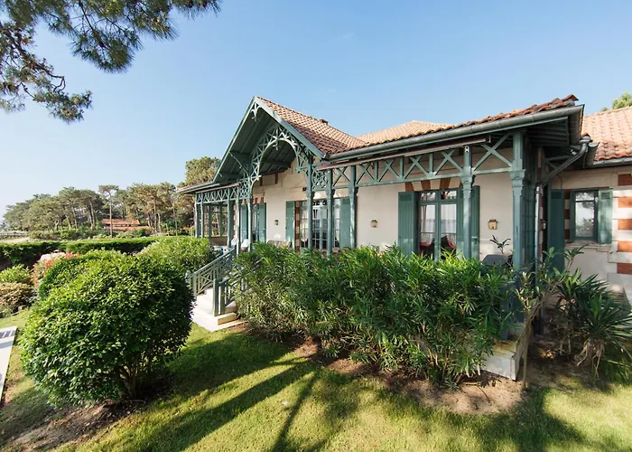 Villa Madeleine en 1ere ligne pour 13 personnes