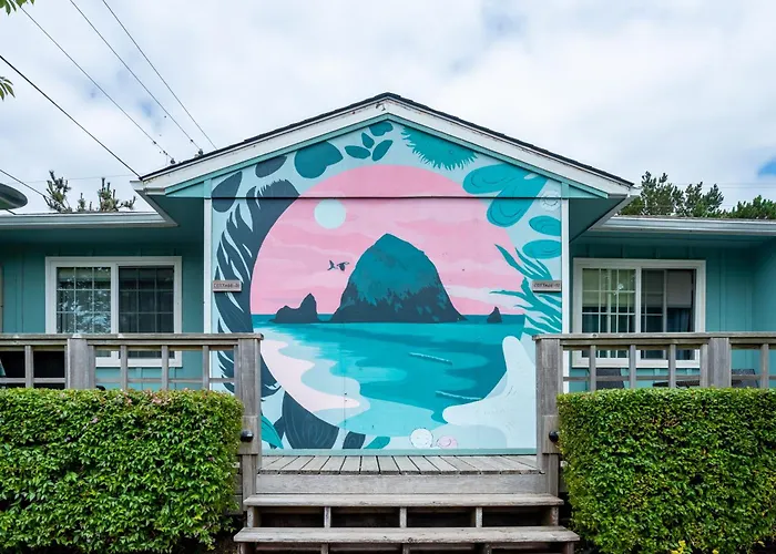 Beach hotel: Inn At Haystack Rock