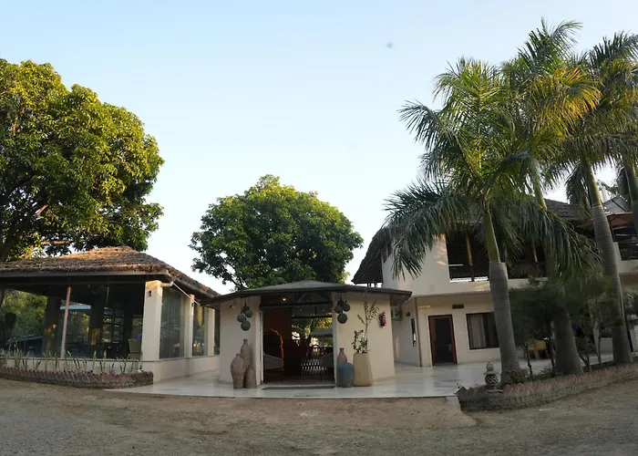 Hotels with tennis 3Acres Resorts Dehradun