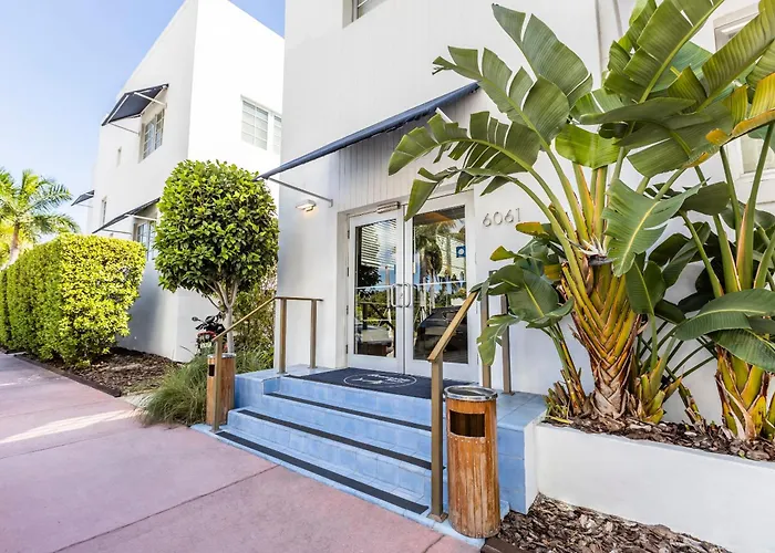 Oceanside &Suites