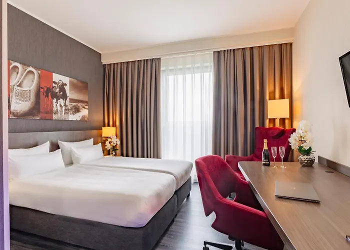 Plaza Premium Grand Winston