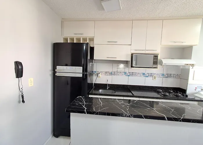 Alojamentos: Ape Unifa-Esslog Condominio Com Estacionamento