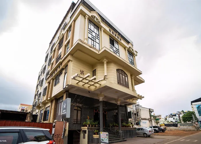 Cheap hotels Vyshak International