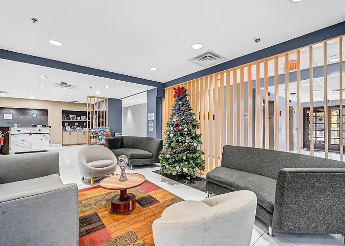 Central hotel: Radisson Hotel Schaumburg