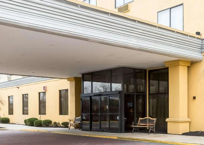 Clarion Hotel Somerset - New Brunswick
