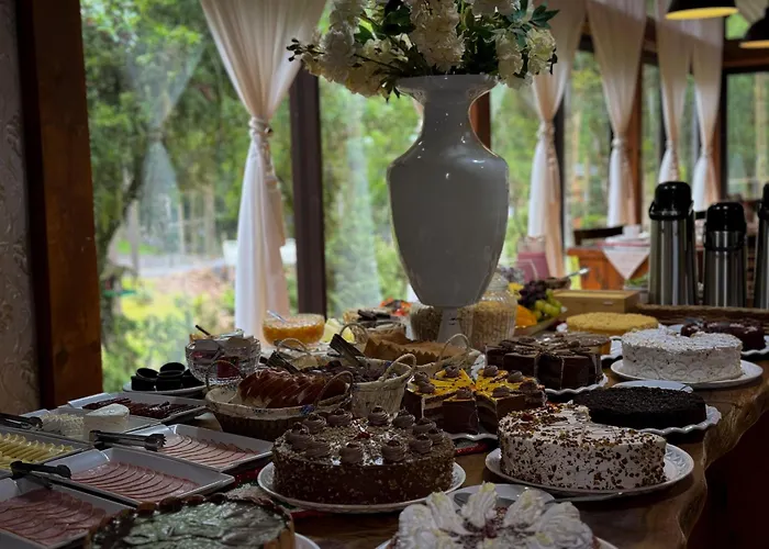 Vila: Pousada Encanto do Avencal