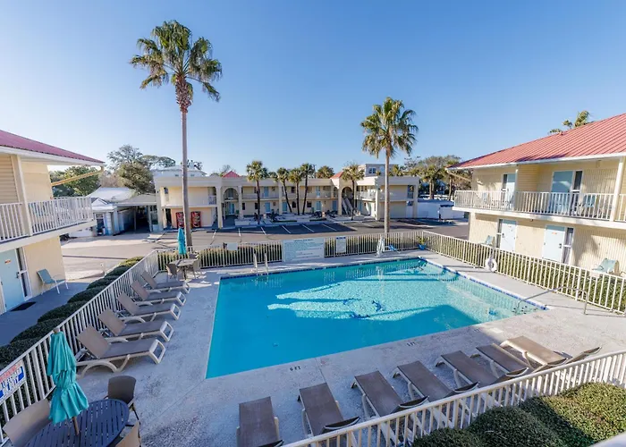 Motel: Dunes Inn & Suites - Tybee Island