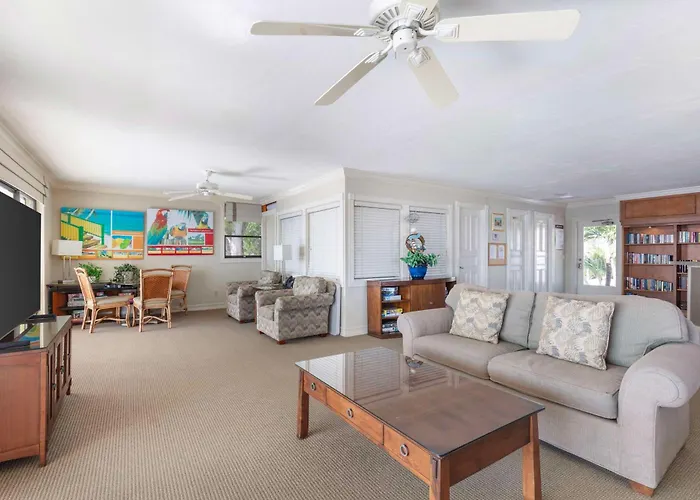 3 star hotel: Hilton Vacation Club Charter Club Naples Bay