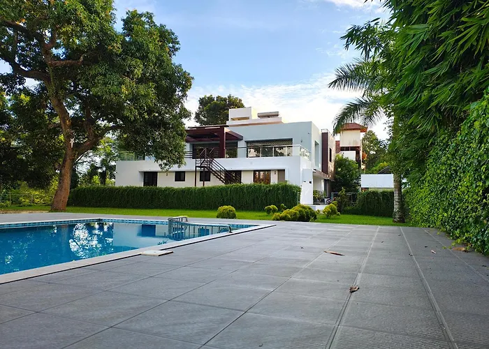 B&B only: Nadhiyoram River Retreat