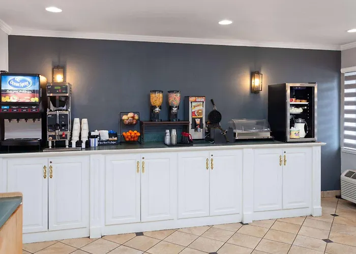 3 star hotel: La Quinta Inn By Wyndham Cleveland Independence