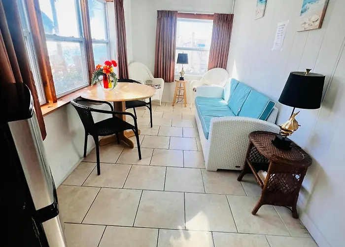 Buccaneer Quarters&Suites