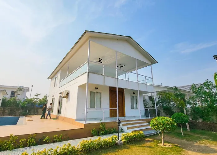 Pool Villa: Vacationbuddy Elysian Farm With Pool Noida