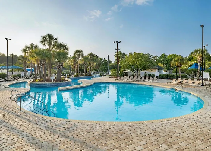 Hotel with pool: Sheraton Broadway Resort Villas