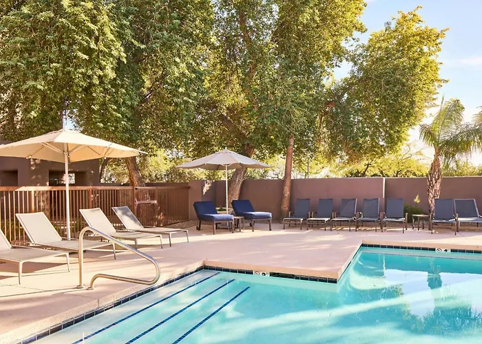 Family Hotel: Courtyard Scottsdale North