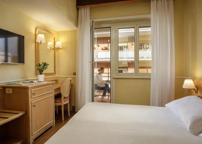 Hôtel pour familles: Hotel Santa Costanza By Omnia Hotels