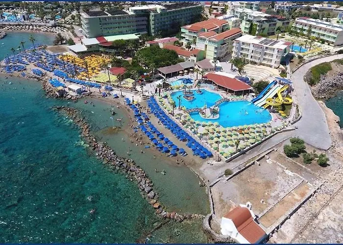 Eri Beach & Village