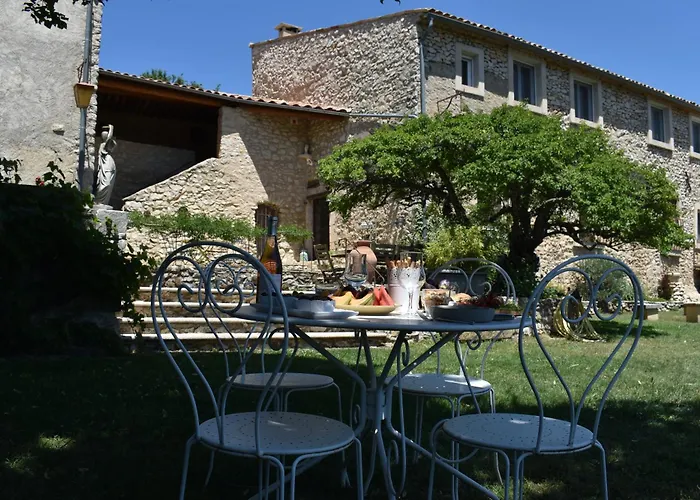 Hôtel: Le Domaine de Piedmoure, Gîtes et chambres, piscine, terrasses privatives