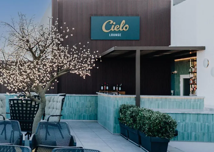 Boutique hotel only: Waterfront