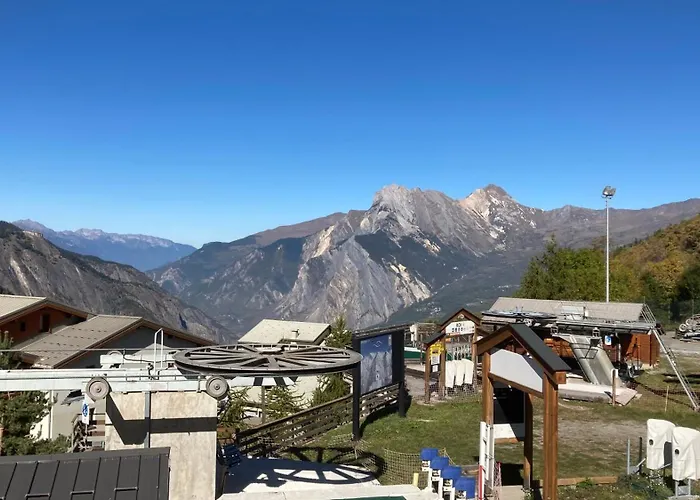 Village Club La Lauza - Neaclub