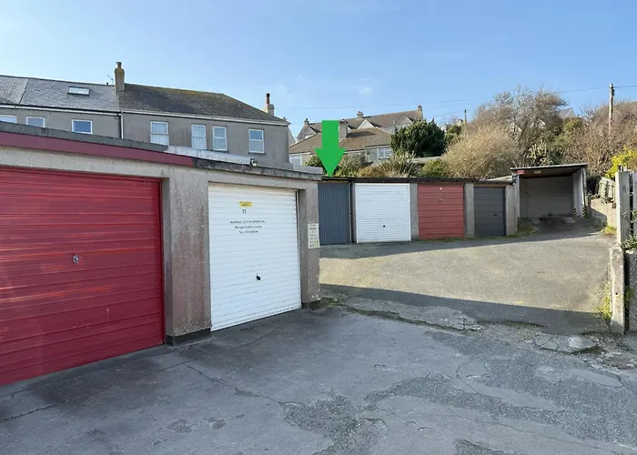 Beach hotel: Crows Nest - Panoramic Views Of St Ives Harbour