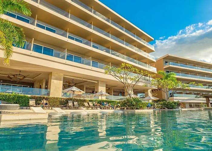 Cheap hotel: Wyndham Tamarindo
