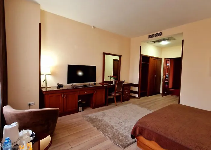 Ararat Hotel