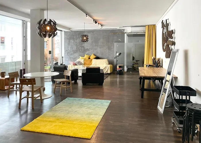 Motels Heart Of Gold & Capsules Berlin