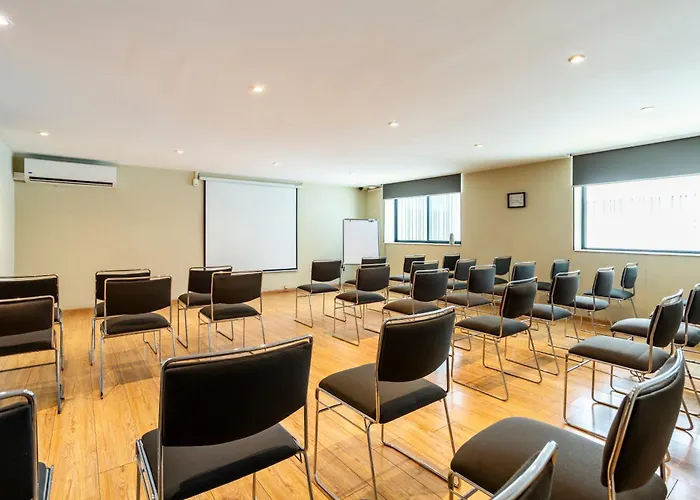 Hotel near College: Alteza Polanco