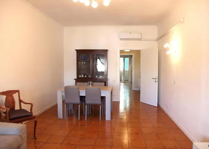 Lavinio - Spacious, Bright, And Thoroughly Outfitted With Modern Amenities - Just 150 M From The Sea