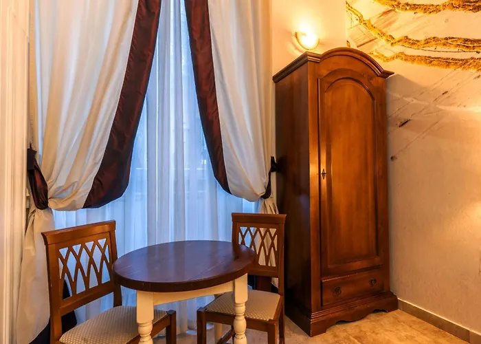 Le Clarisse Pantheon