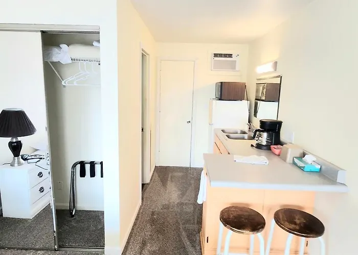 Hotel: Twin Lakes Inn