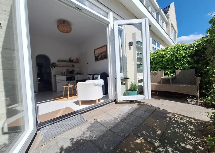  Louis