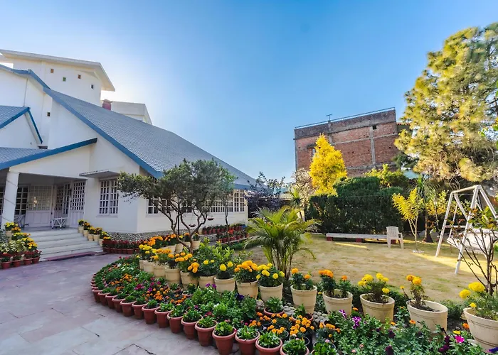 Boutique Villa By Saffron Leaf In Mussoorie Foothills With Bonfire