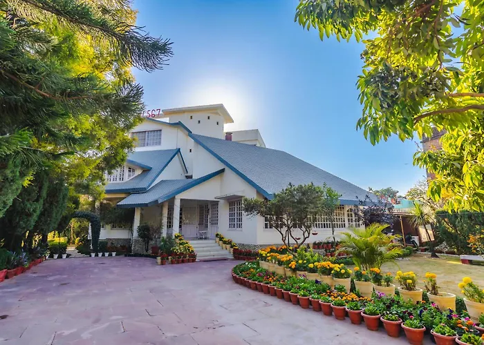 Boutique Villa By Saffron Leaf In Mussoorie Foothills With Bonfire