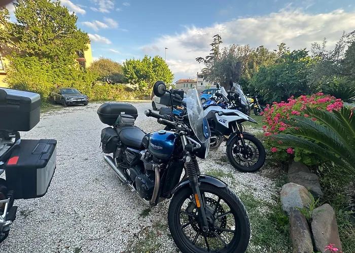 S'Ortale Con Parcheggio Interno E Ristorante All'aperto