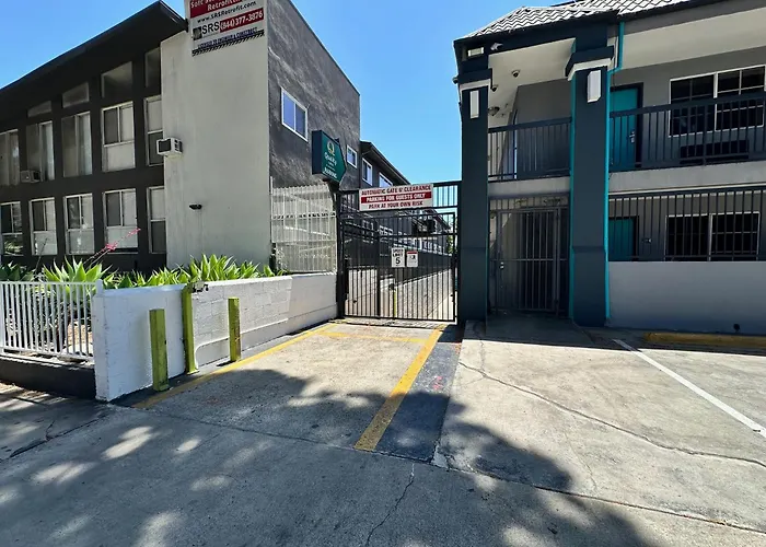 Cheap hotel: Quality Inn Near Hollywood Walk Of Fame