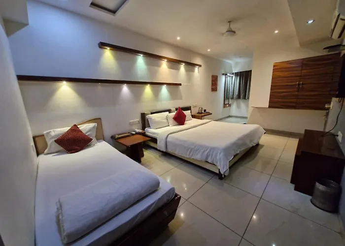 Hotel Kalinga Lake View