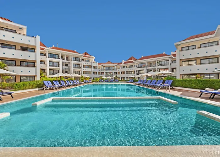 Family resorts As Cascatas Golf Resort & Spa