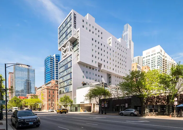 Family Hotel: Godfrey Hotel Chicago