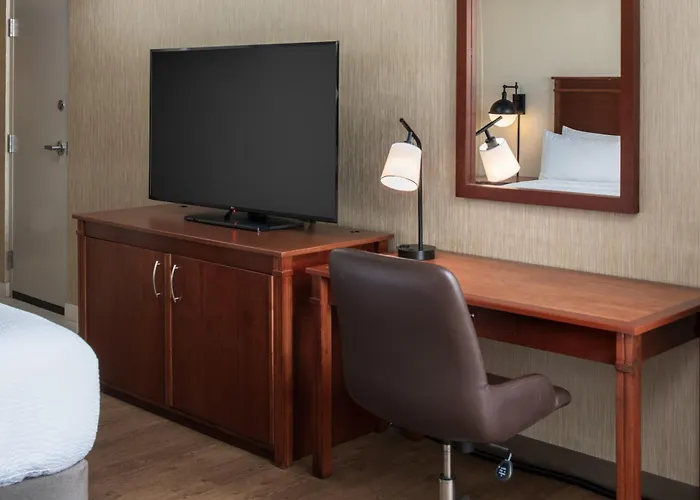 Motel: Four Points By Sheraton Bellingham Hotel & Conference Center