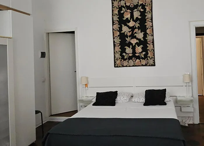 Lucretia House