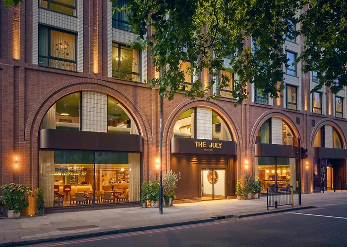 Hotels With Four Stars July - London Victoria