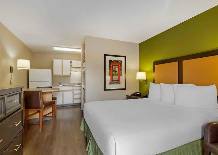 Luxury hotel only: Extended Stay America Suites - San Antonio - Airport