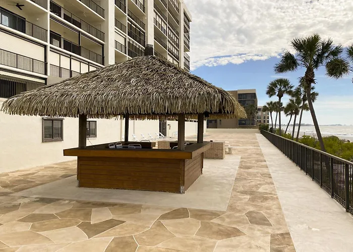 Hotel near College: Ocean Sands 1105